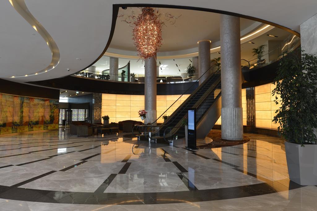 Отель Wyndham Grand Istanbul Europe Экстерьер фото